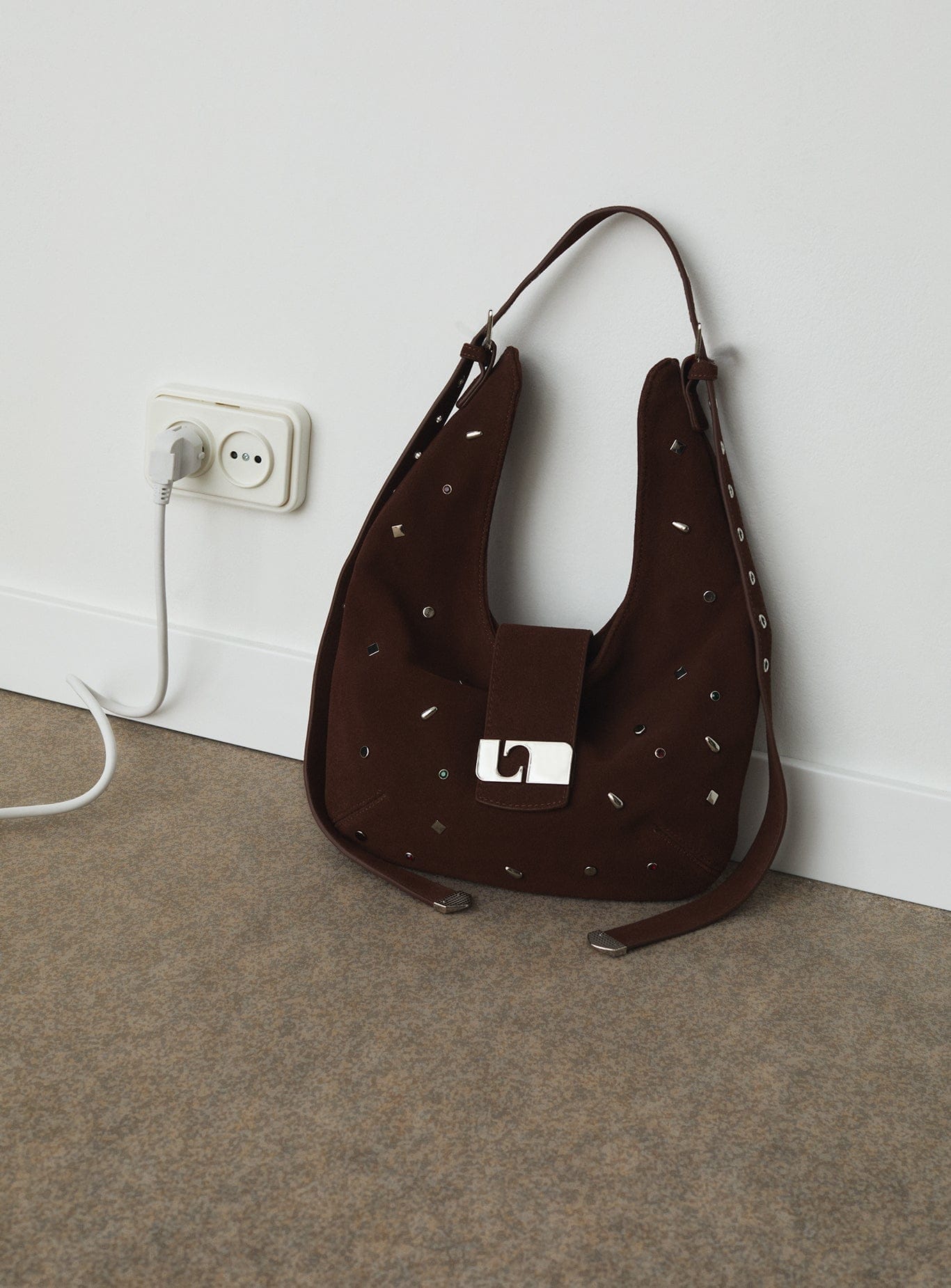 VIXEN BROWN SUEDE STUDS BAG