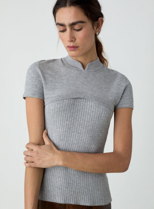 AUSTIN GREY SHORTSLEEVE KNITTED TOP