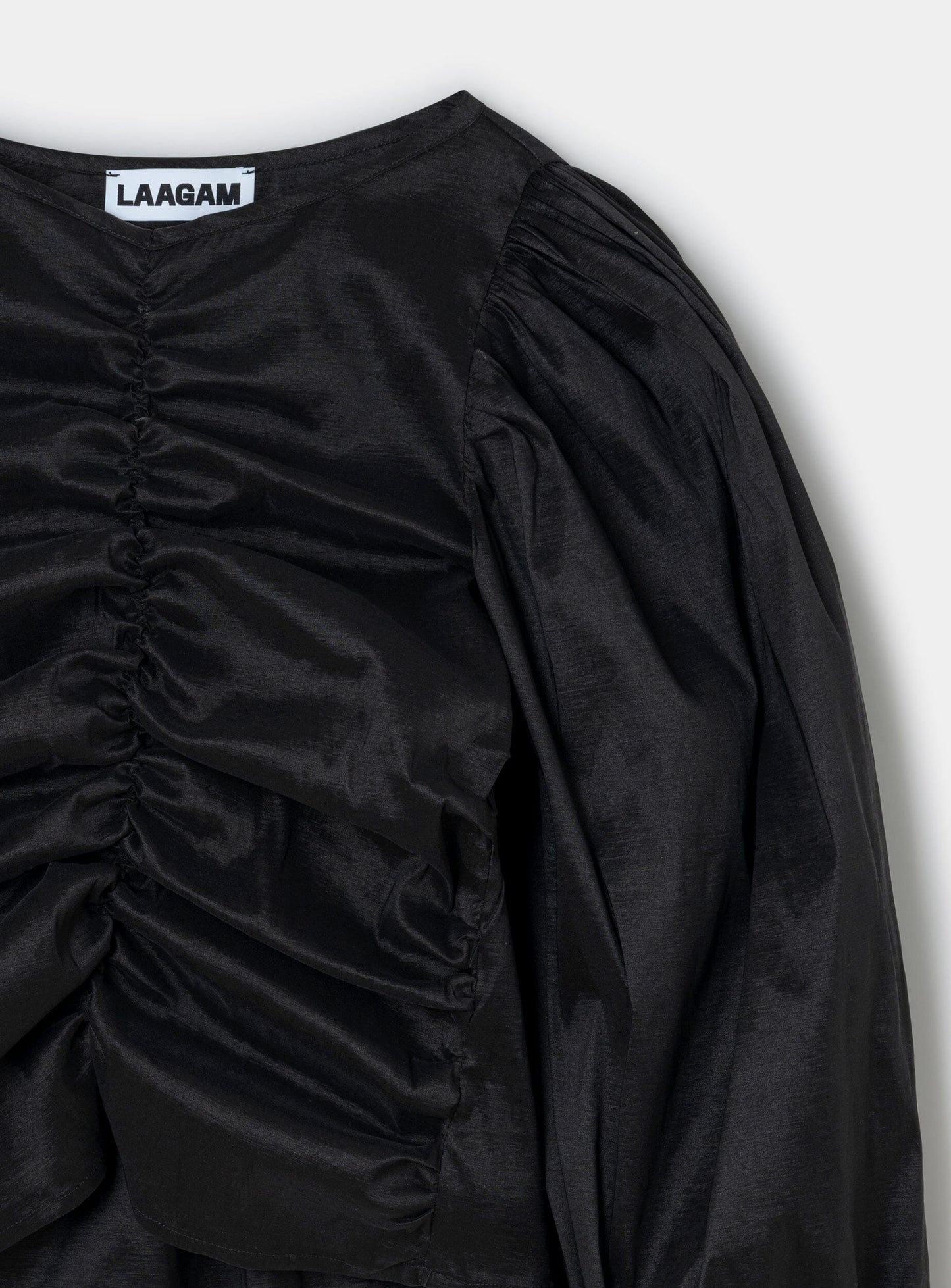 VIVIENNE BLACK BLOUSE