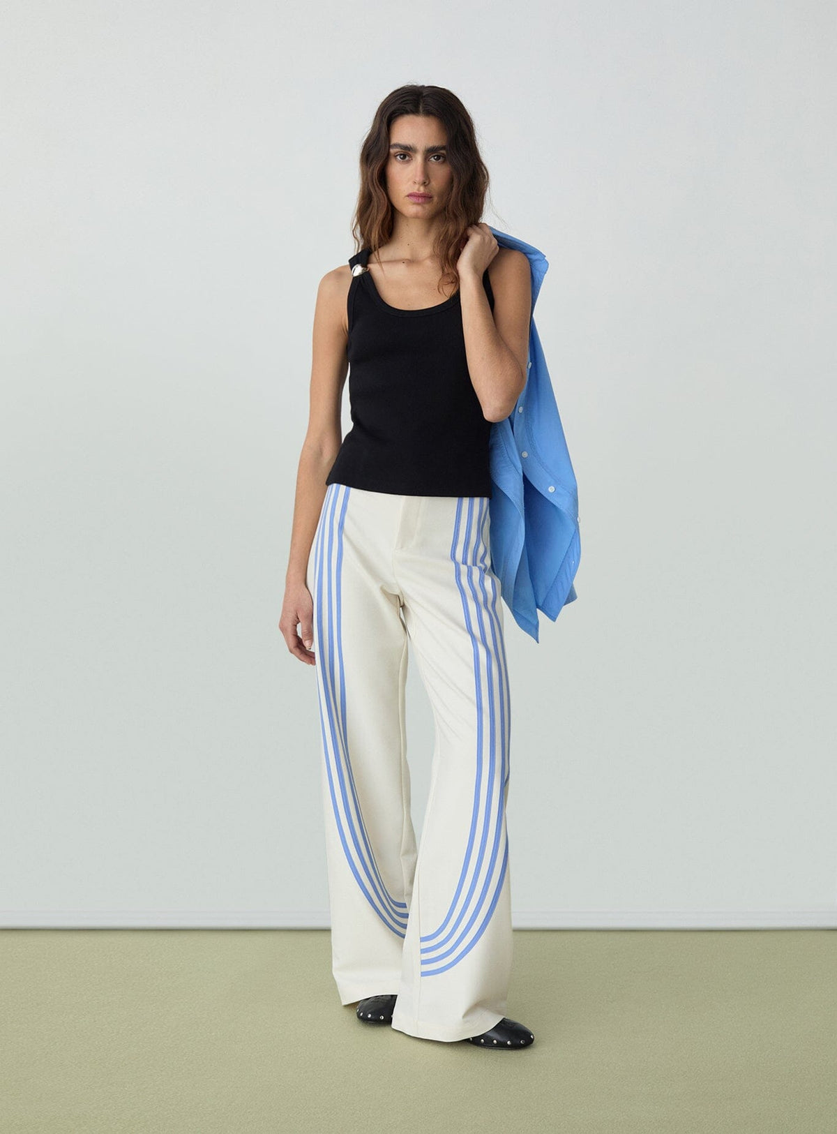 Complete look 1