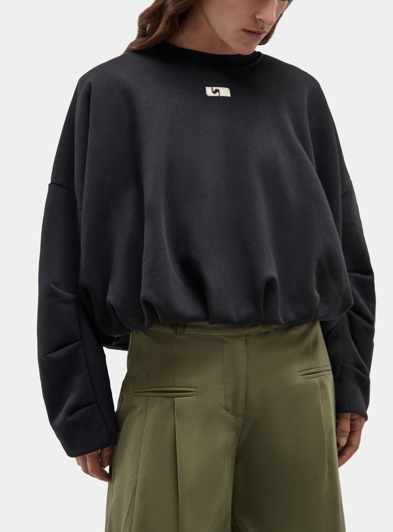 KELLY BLACK SWEATSHIRT