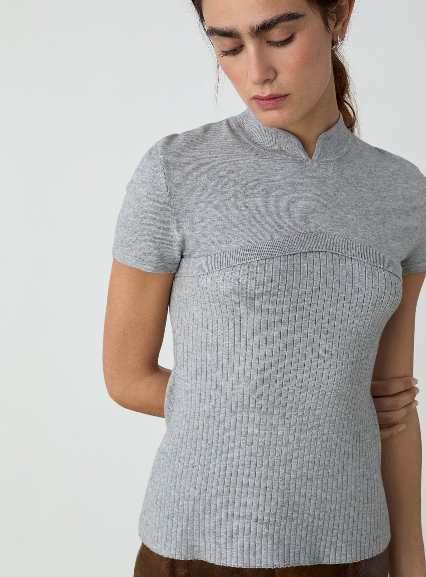 AUSTIN GREY SHORTSLEEVE KNITTED TOP