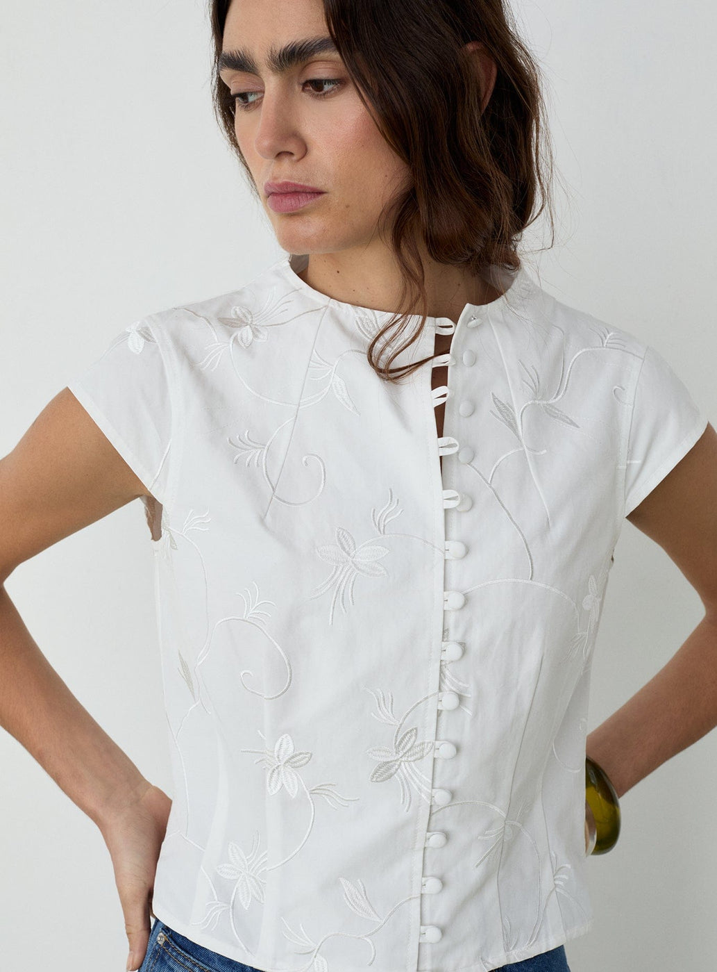 MELANI WHITE ASYMMETRIC BLOUSE