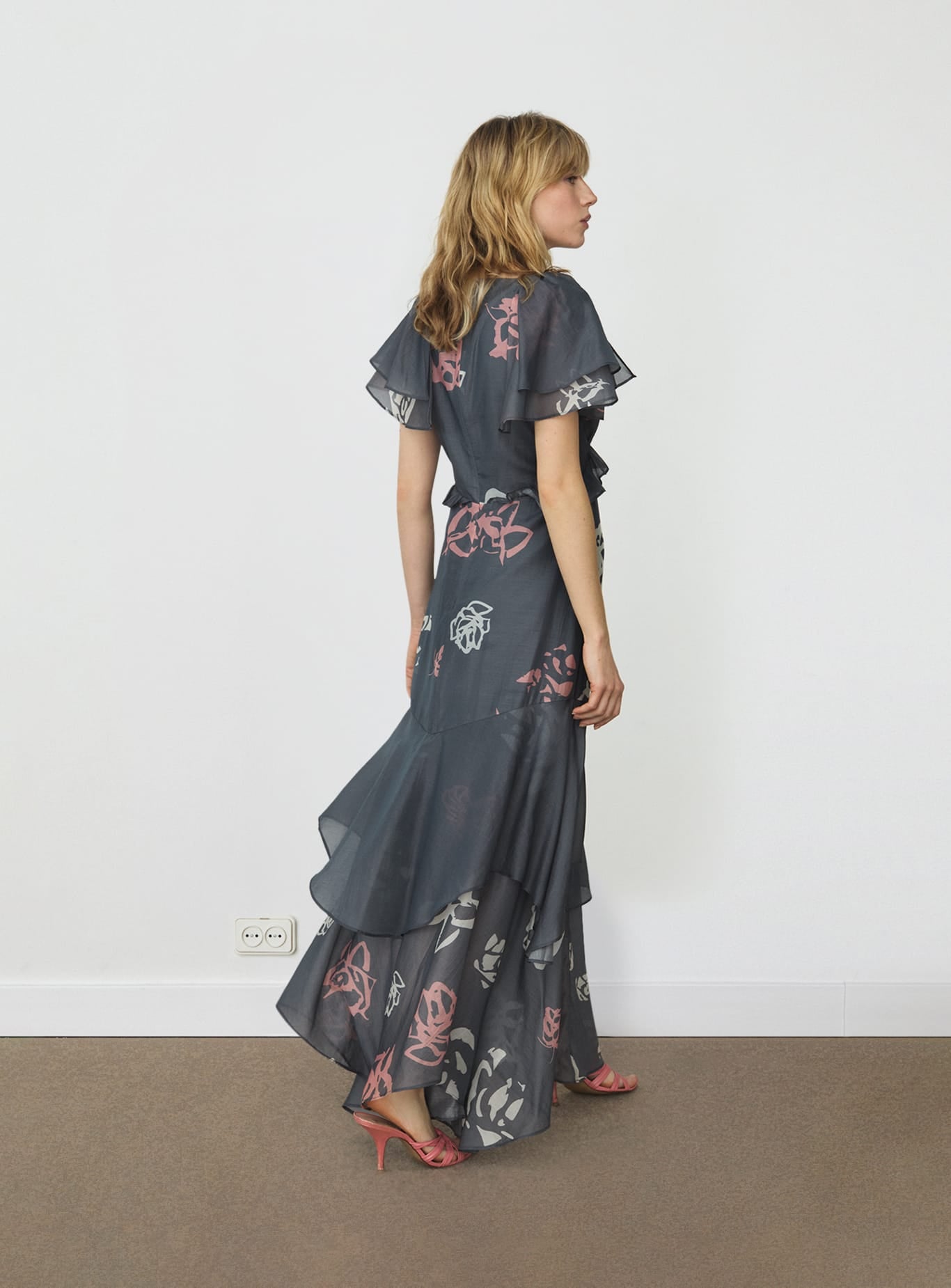 AMIRA GREY MIDI DRESS