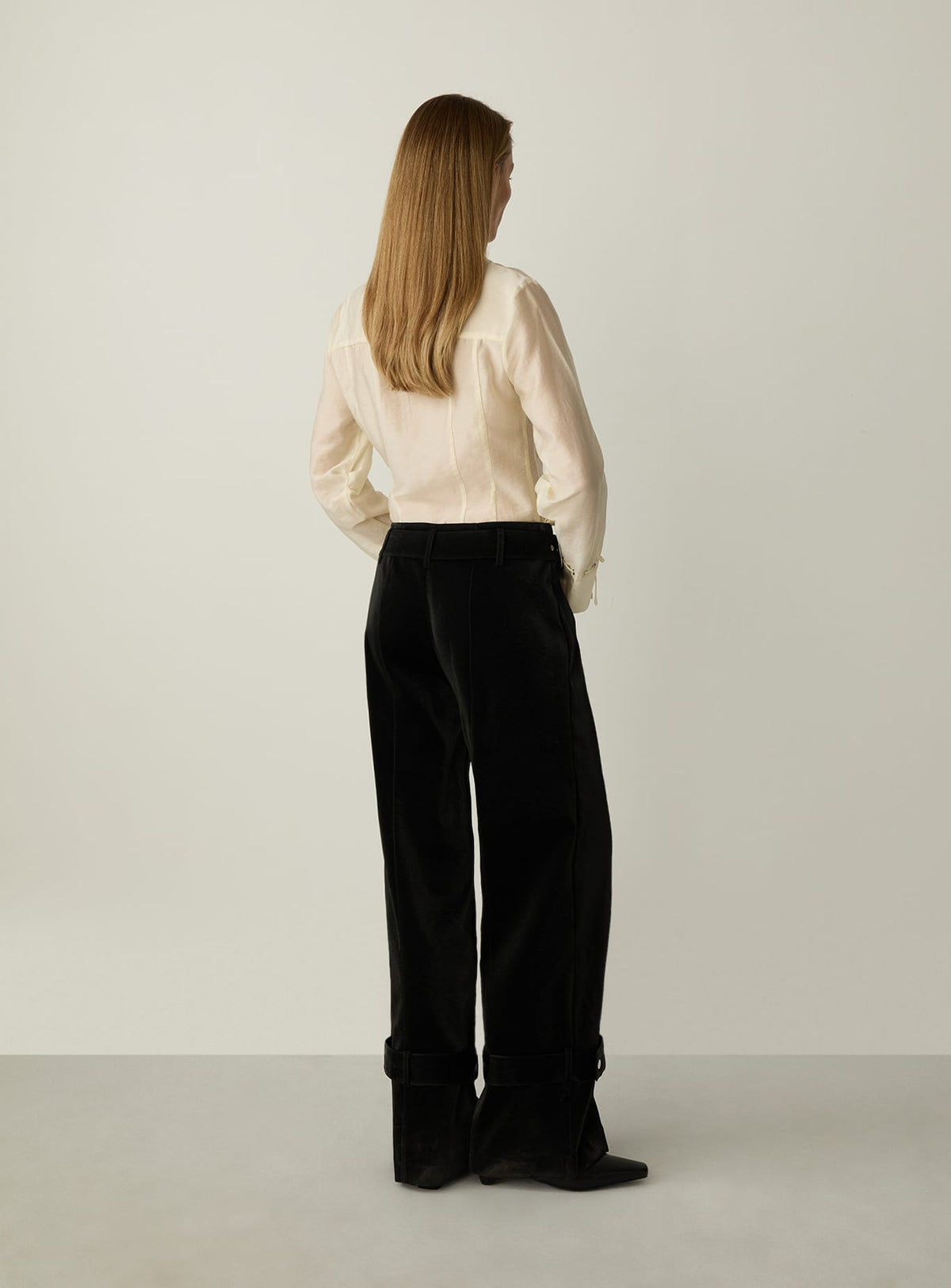 KAORI BLACK TEXTURED PANTS