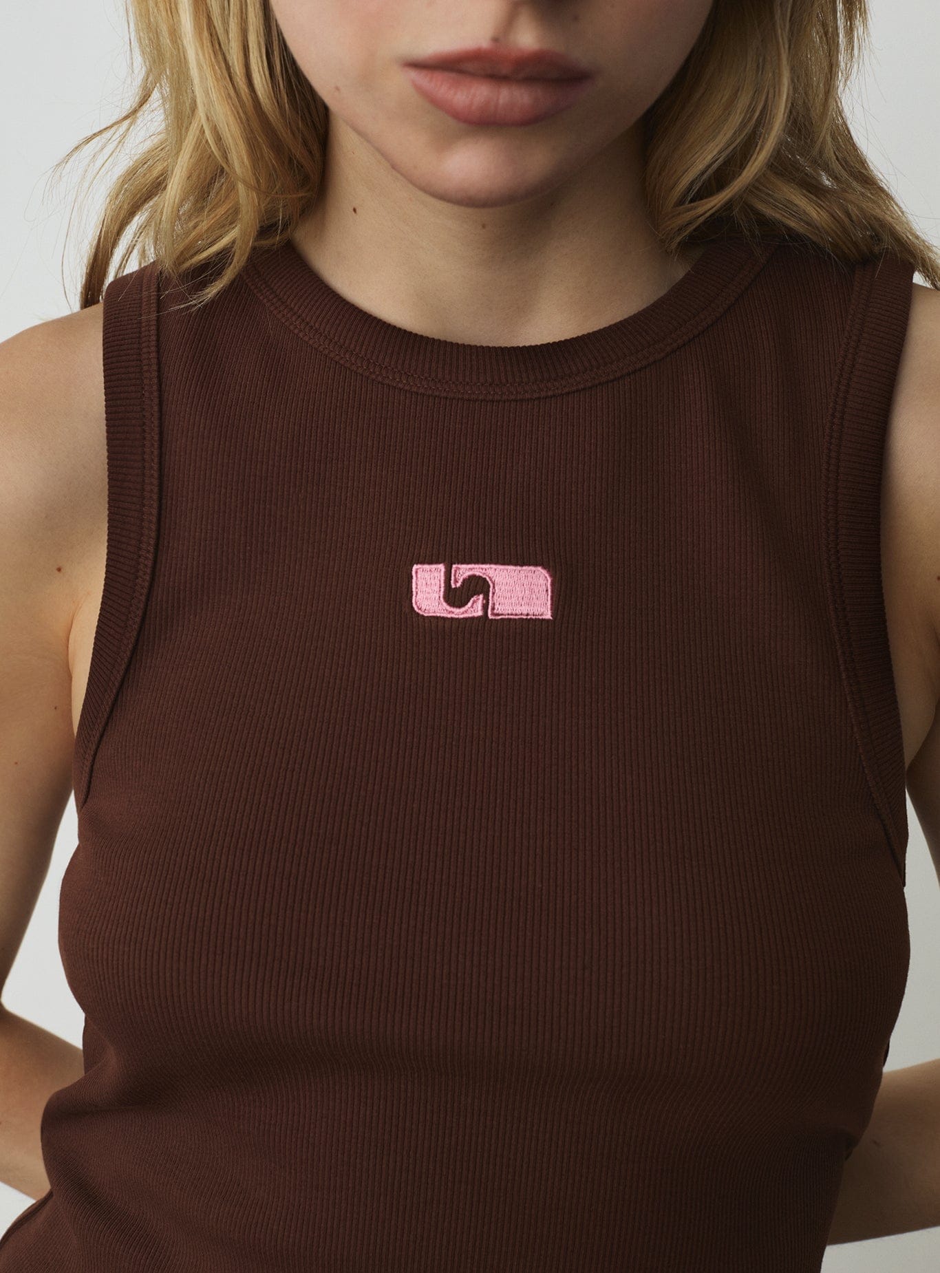 BROWN EMBROIDERED LOGO TANK TOP