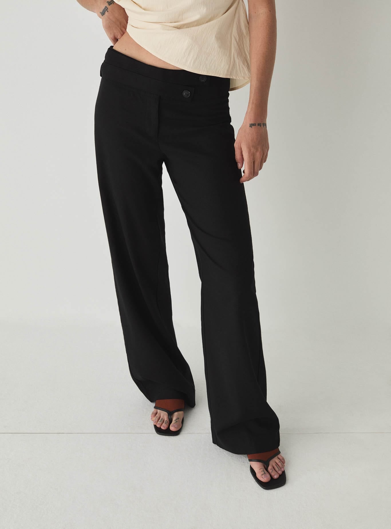 CAMILA BLACK LINEN PANTS