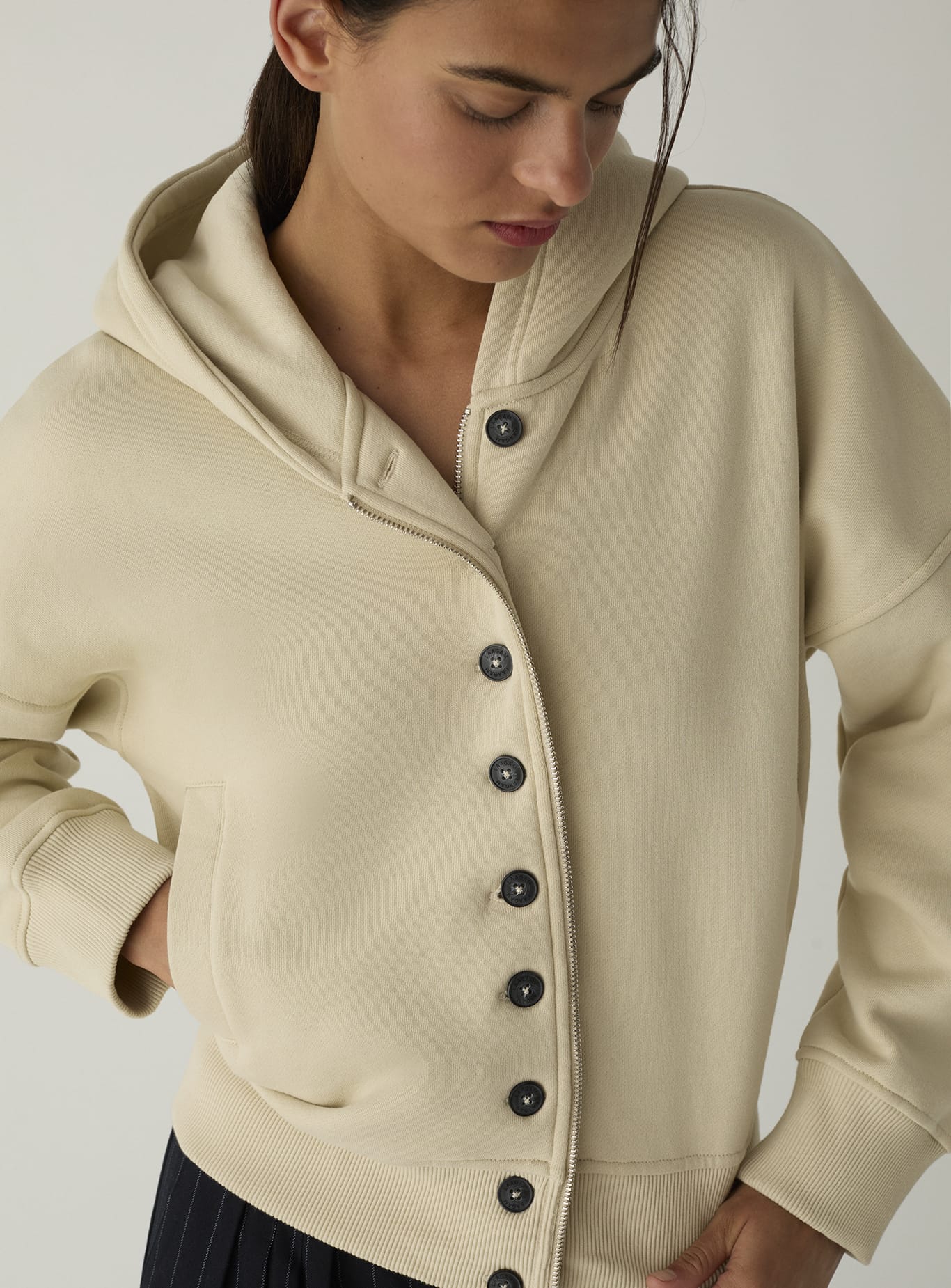 CHIARA ECRU ZIPPER SWEATSHIRT