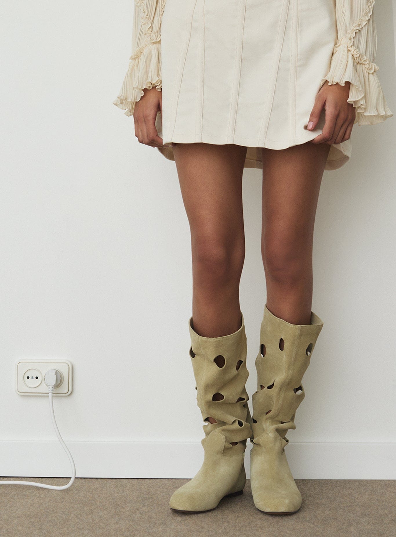 ROSETTE ECRU SHORT DRESS