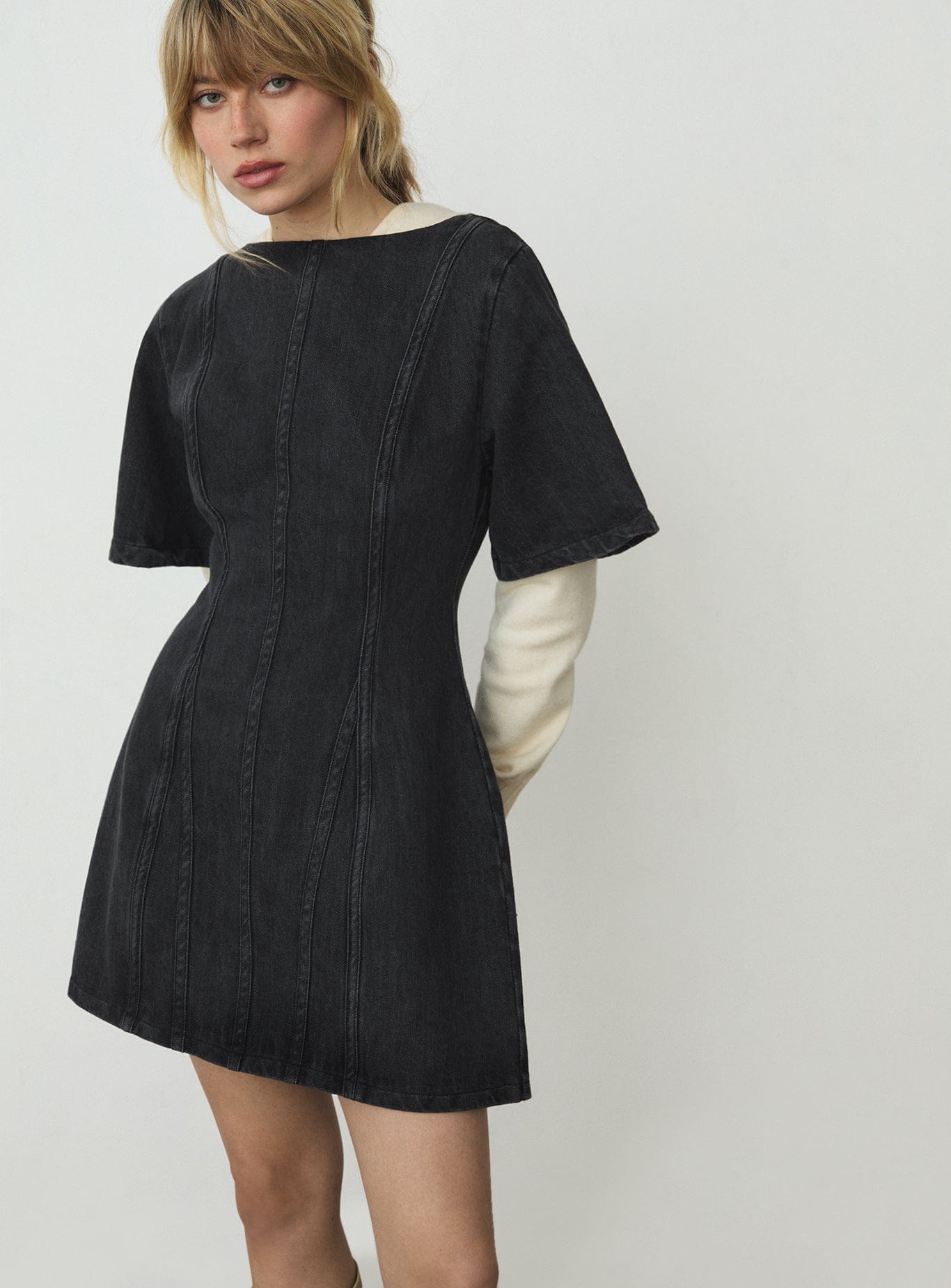 ROSETTE GREY SHORT DRESS