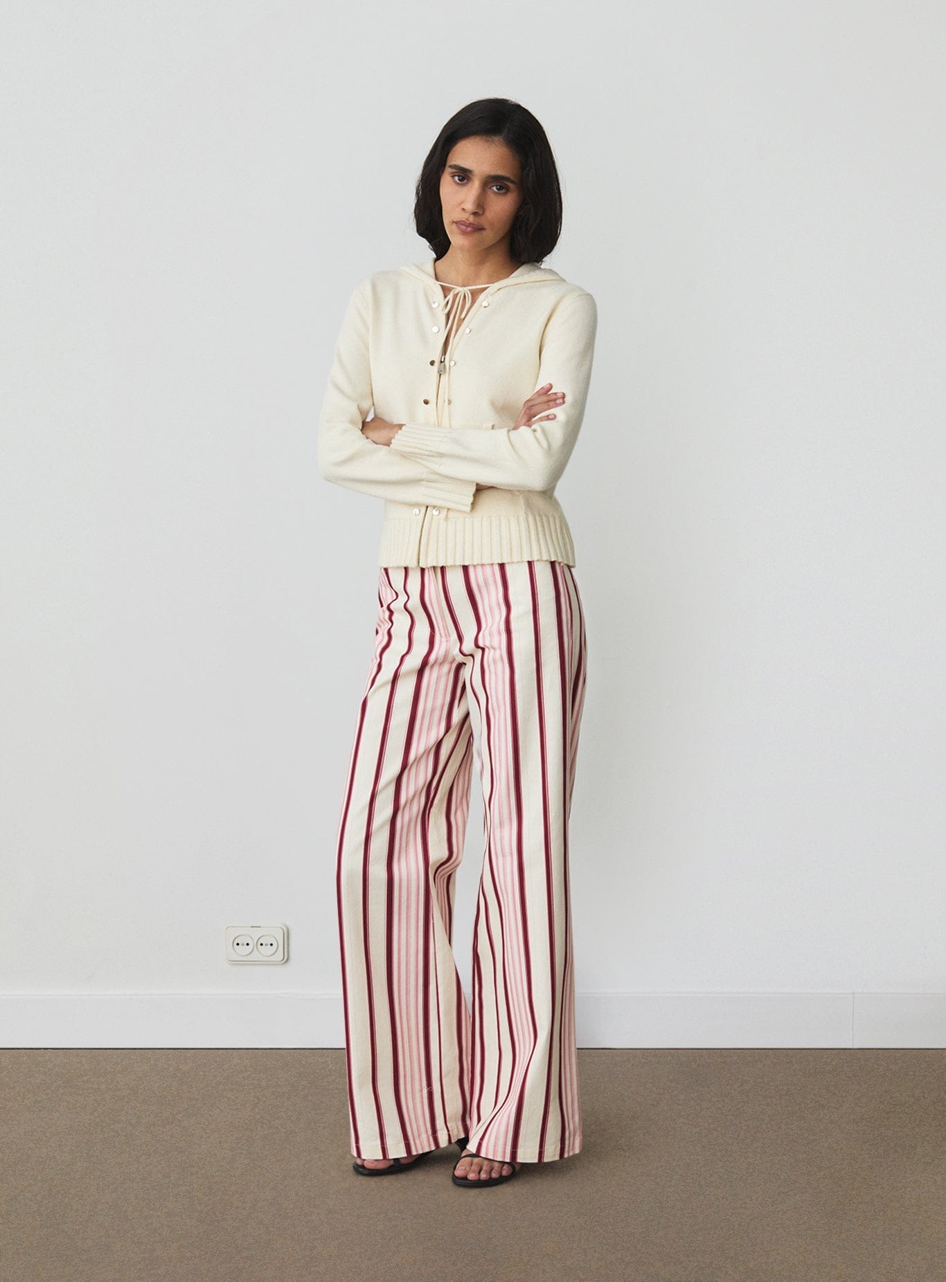 FLORANA ECRU ZIPPER KNITTED SWEATSHIRT