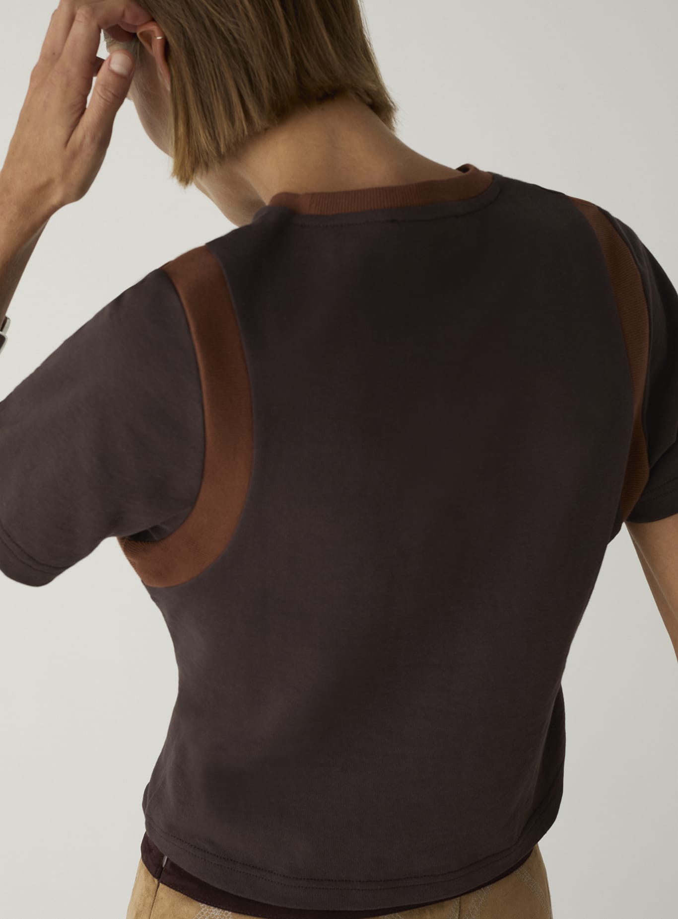 LUMEA BROWN LOGO T-SHIRT