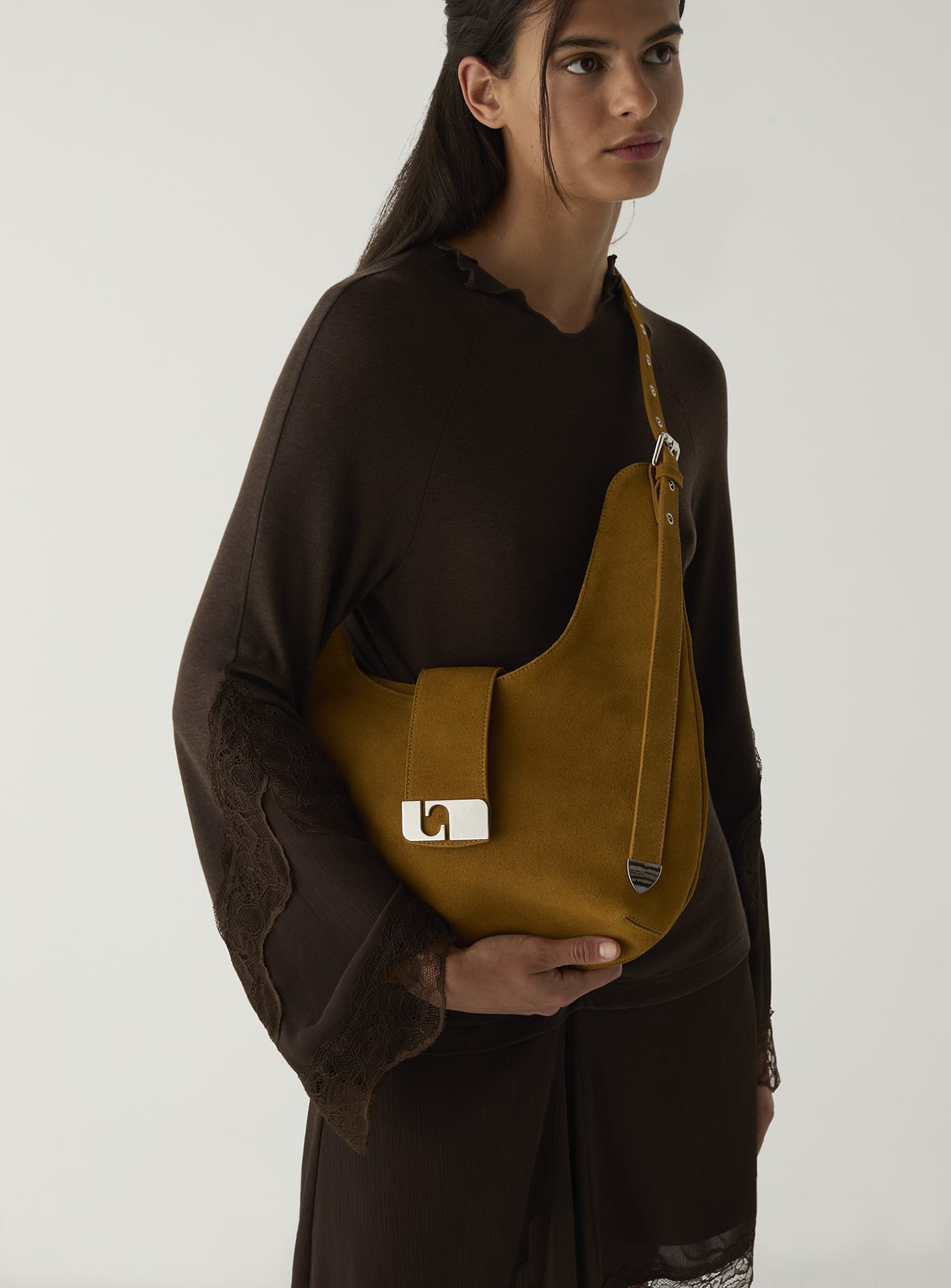 VIXEN CAMEL SUEDE BAG