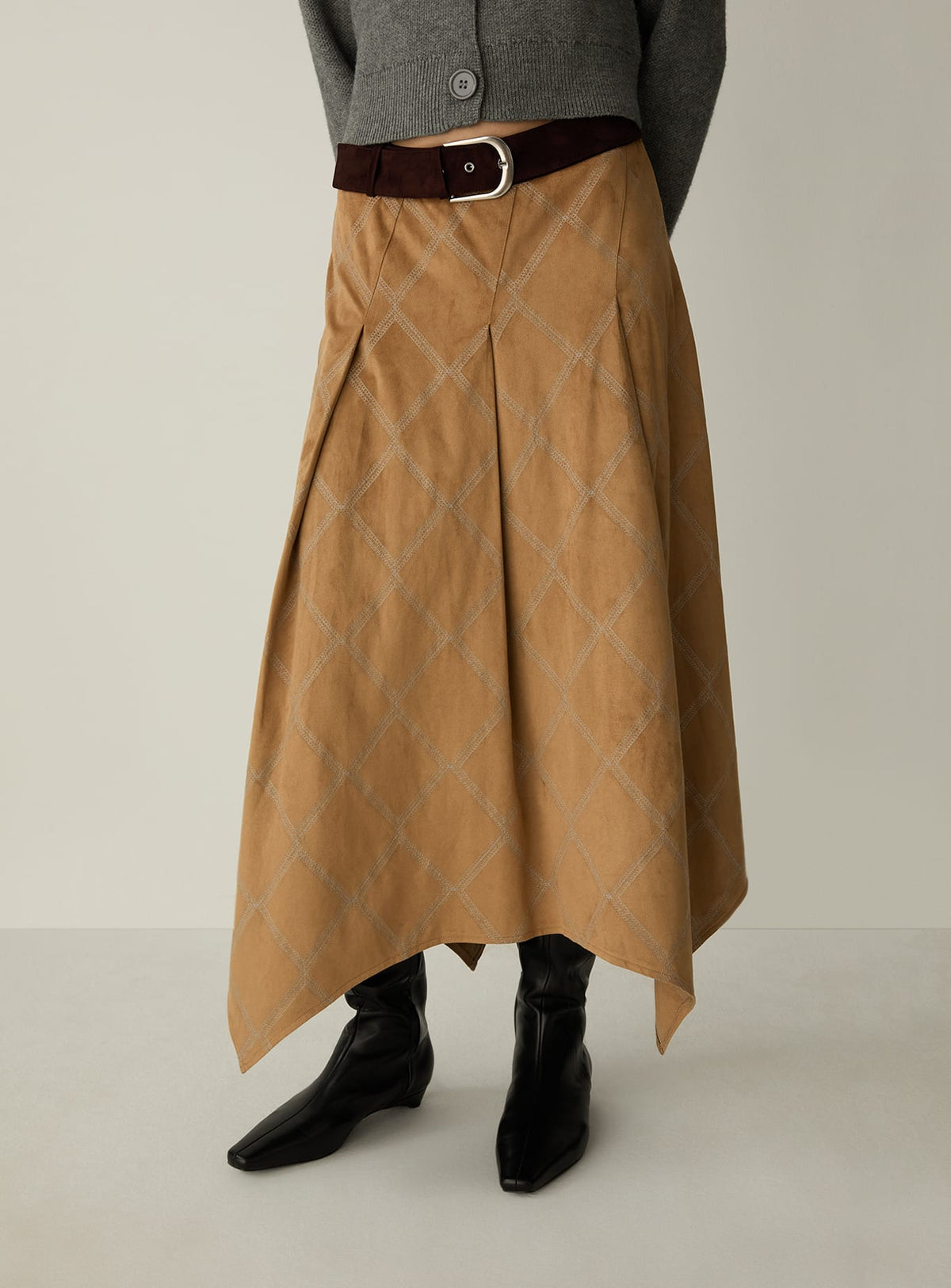 TYLA CAMEL EMBROIDERED MIDI SKIRT