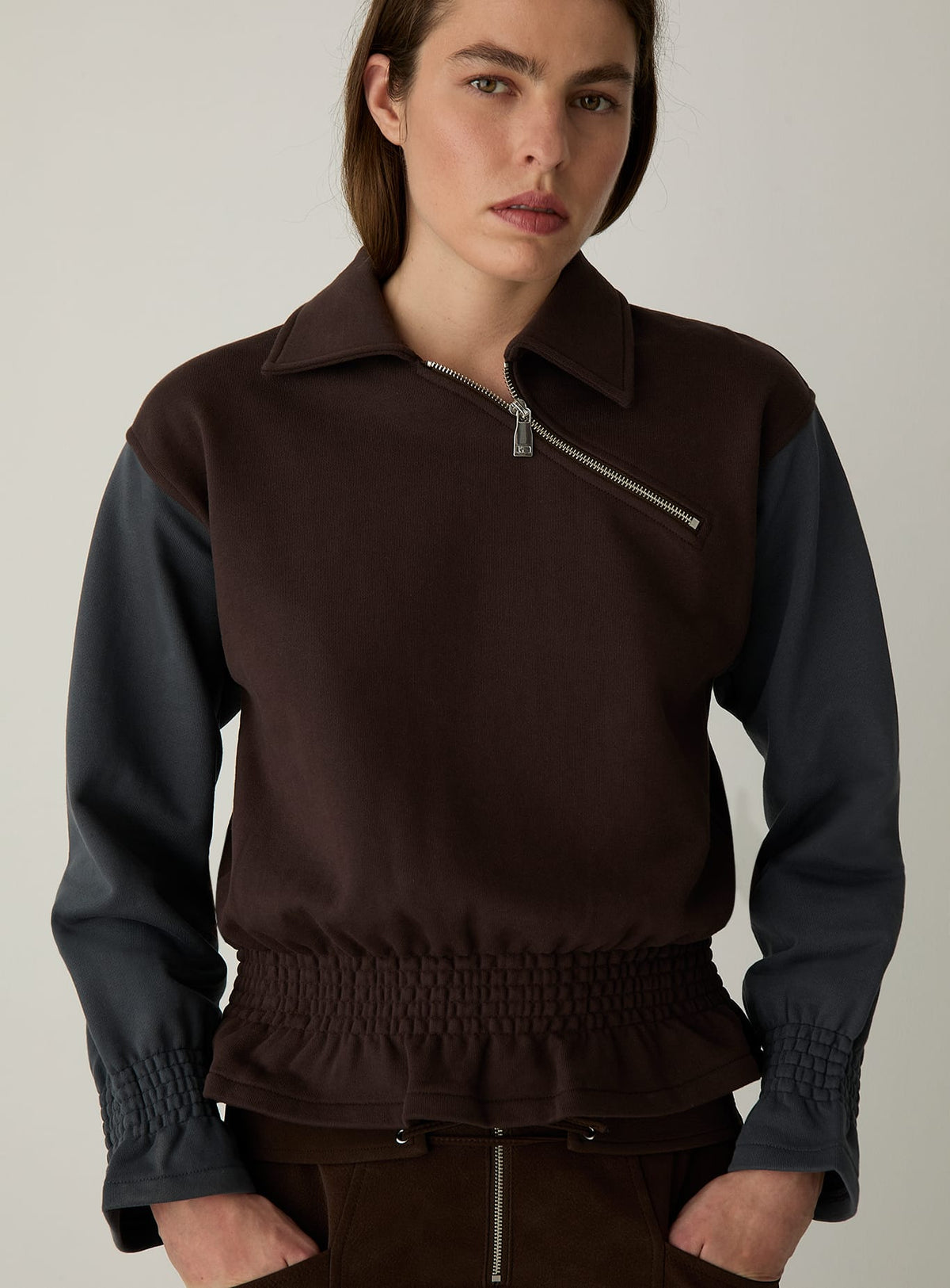 JOLANDA BROWN SWEATSHIRT
