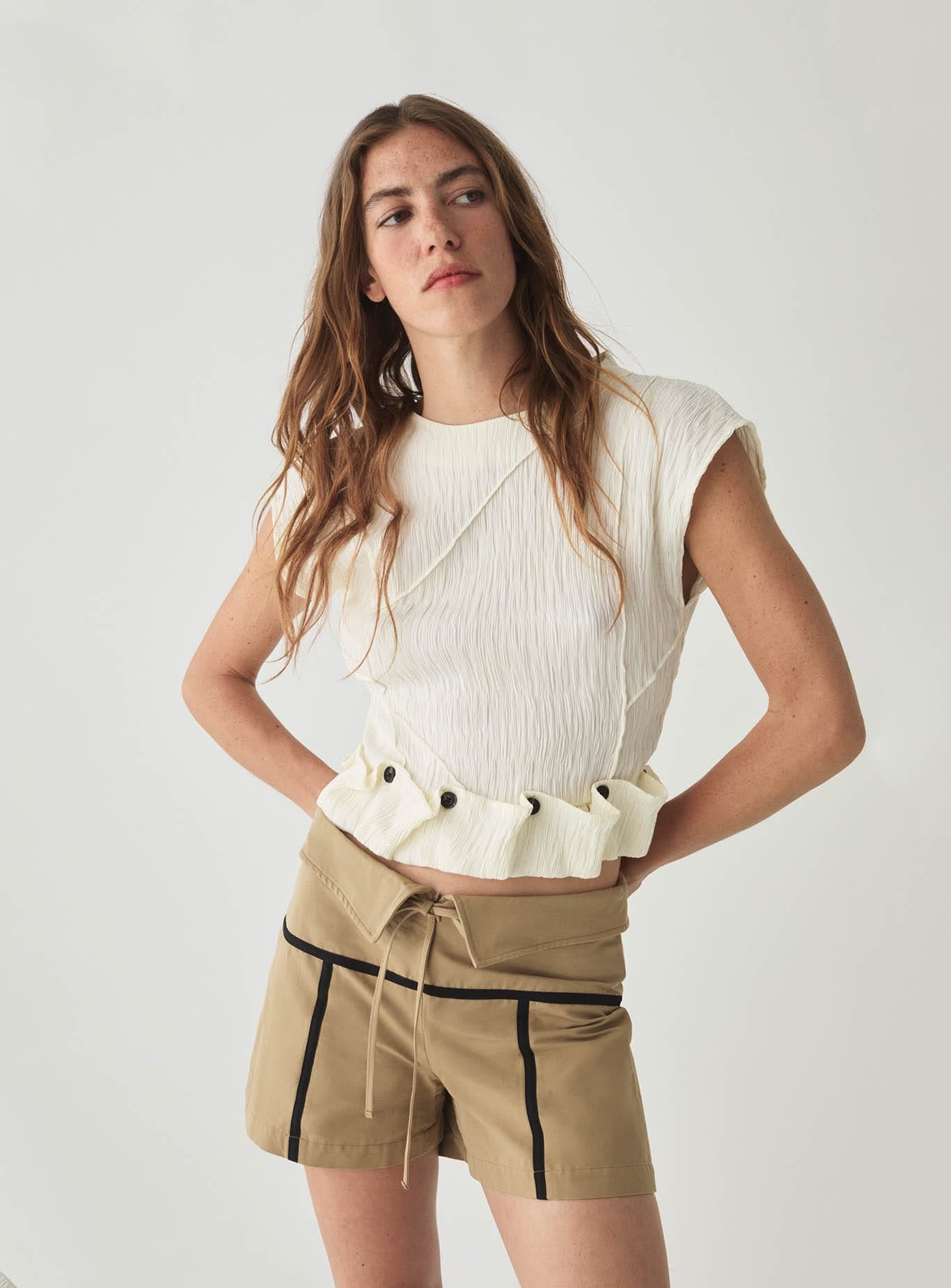 Kali Camel Short Pants | LAAGAM