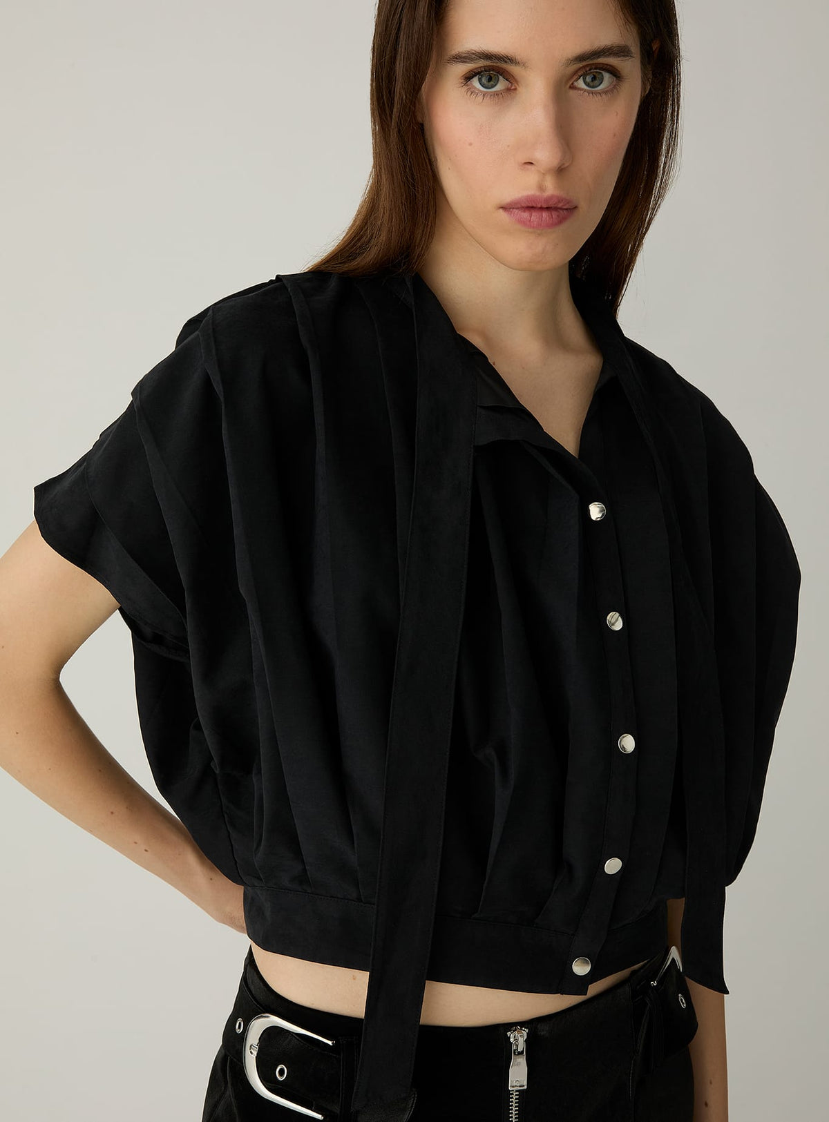 KORA BLACK PLEATED BLOUSE