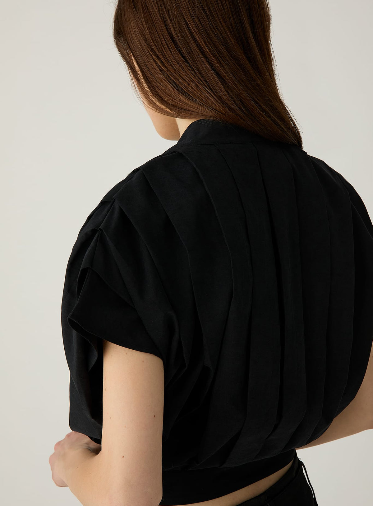 KORA BLACK PLEATED BLOUSE