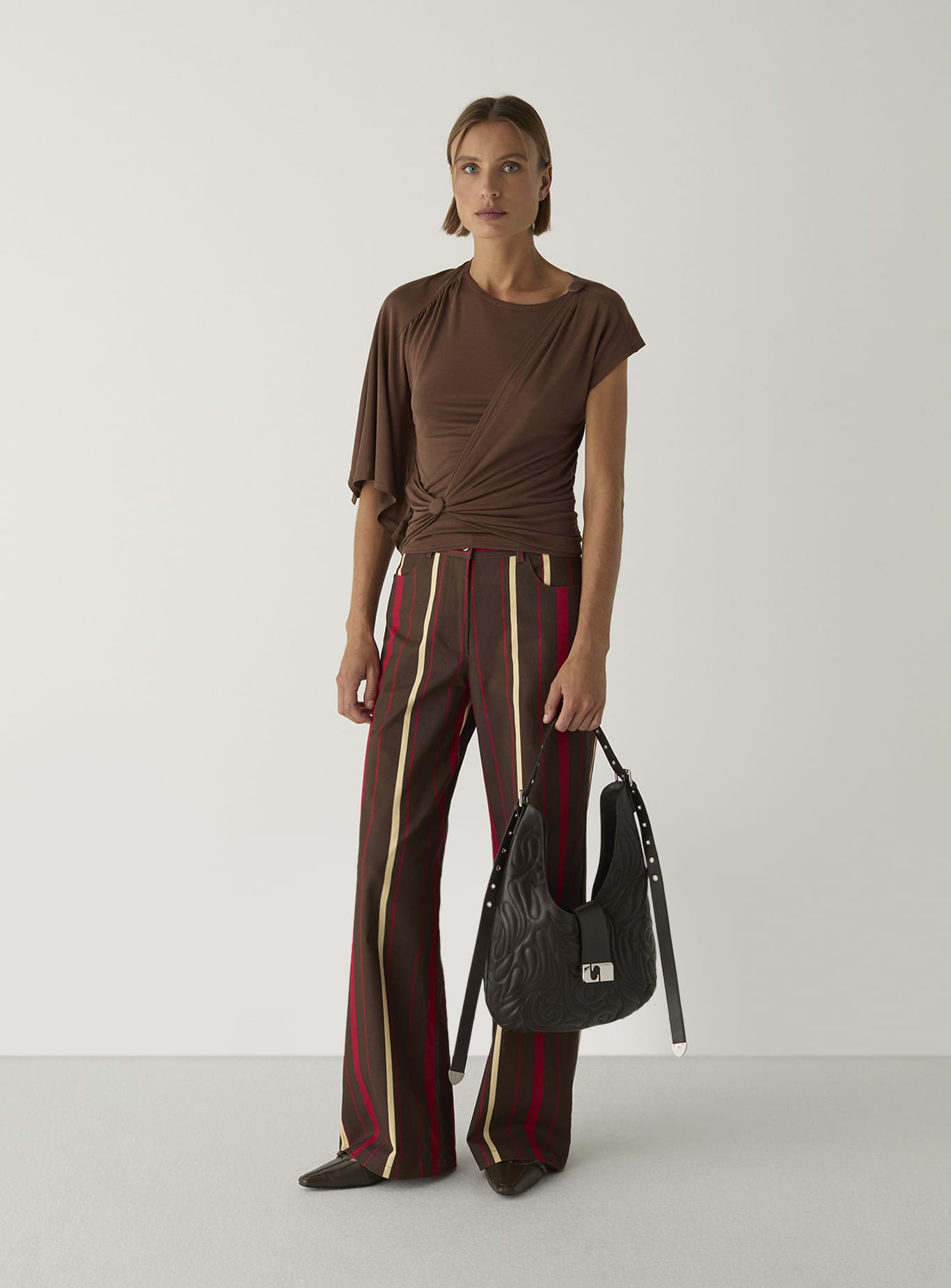 VIXEN BROWN LEATHER PADDED BAG