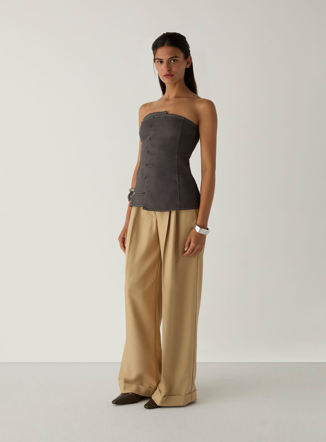 LIOREN GREY SLEEVELESS TOP