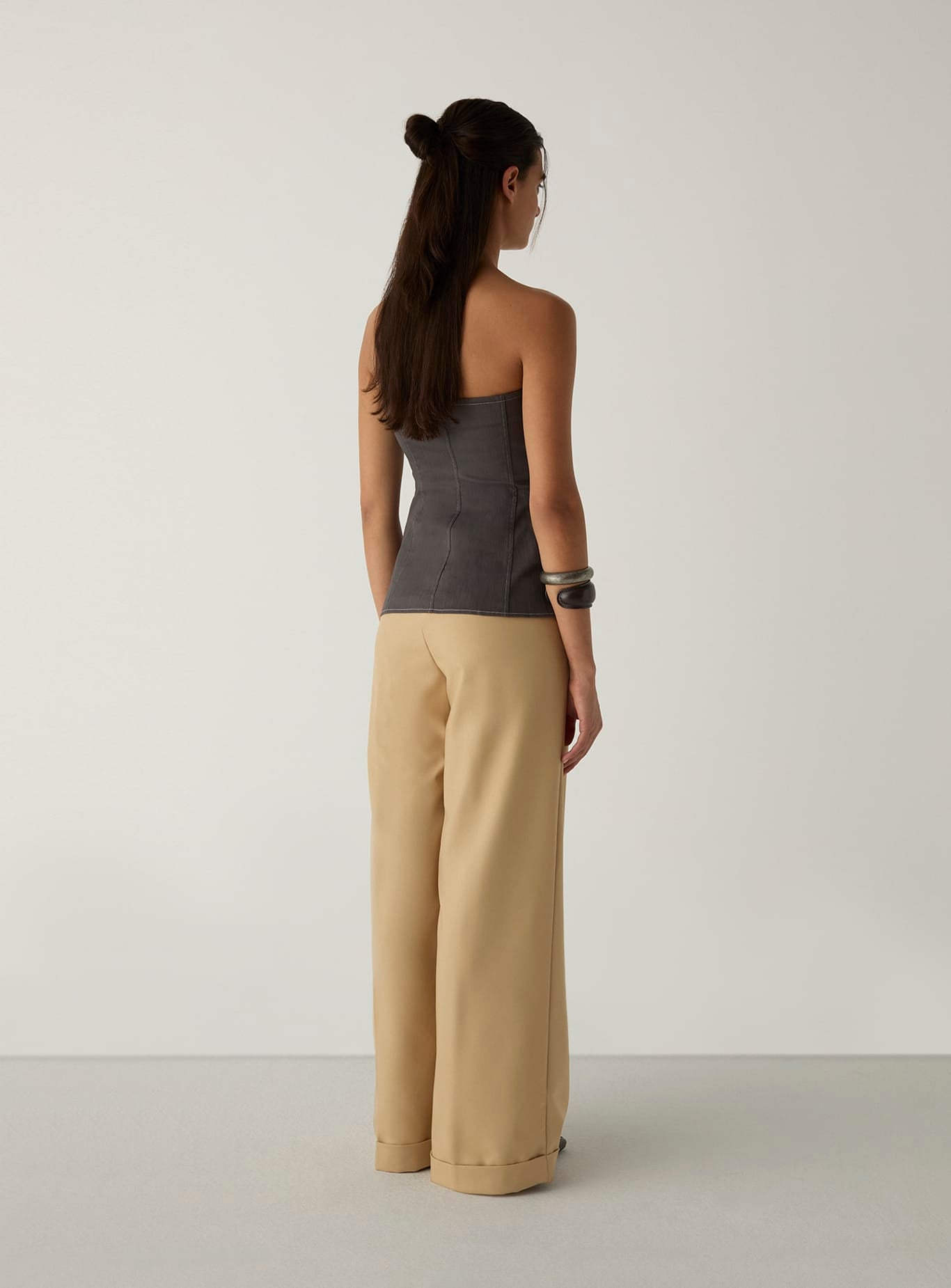LIOREN GREY SLEEVELESS TOP