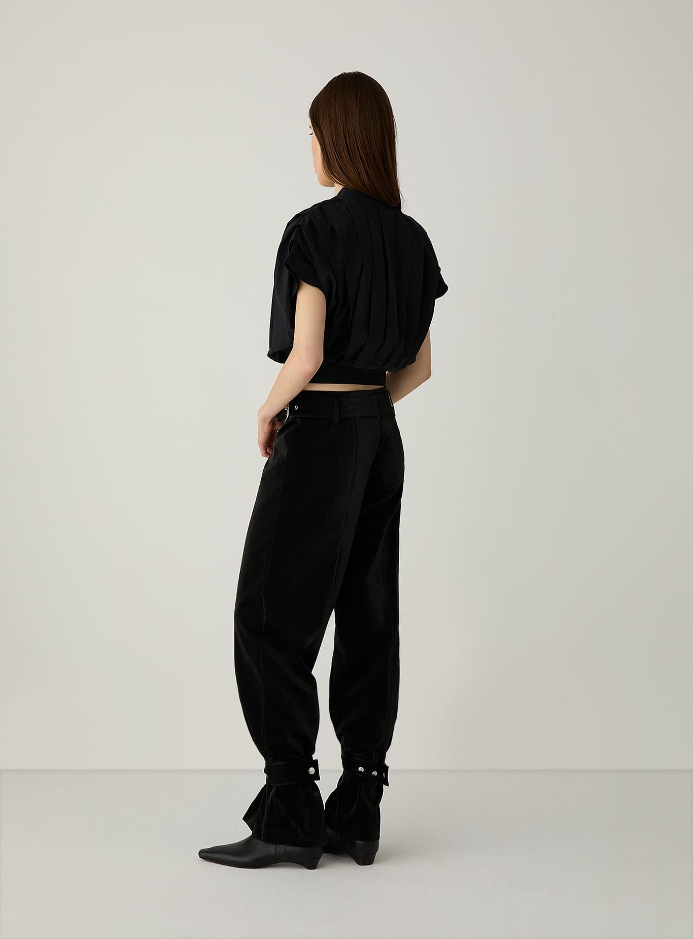 KAORI BLACK TEXTURED PANTS