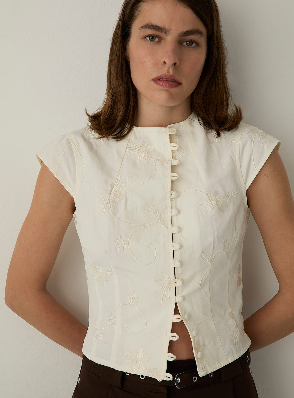 MELANI WHITE ASYMMETRIC BLOUSE
