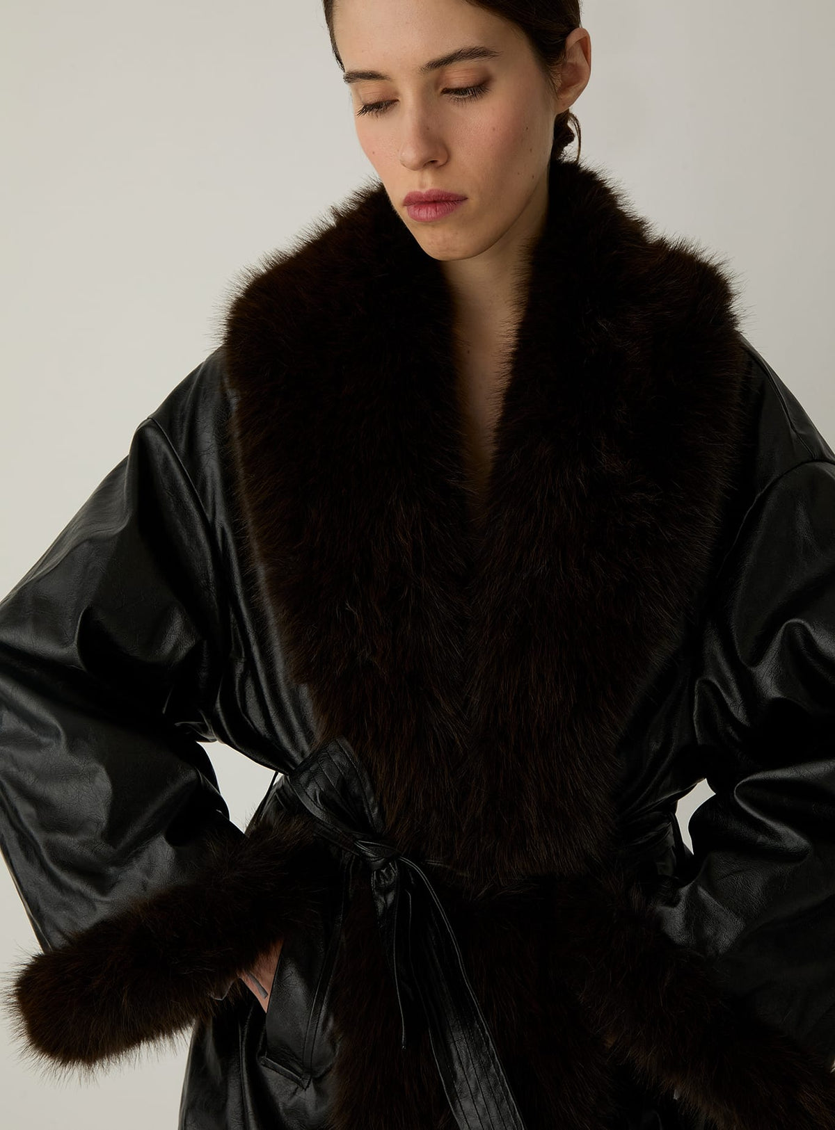 ORIANE BLACK SHORT COAT