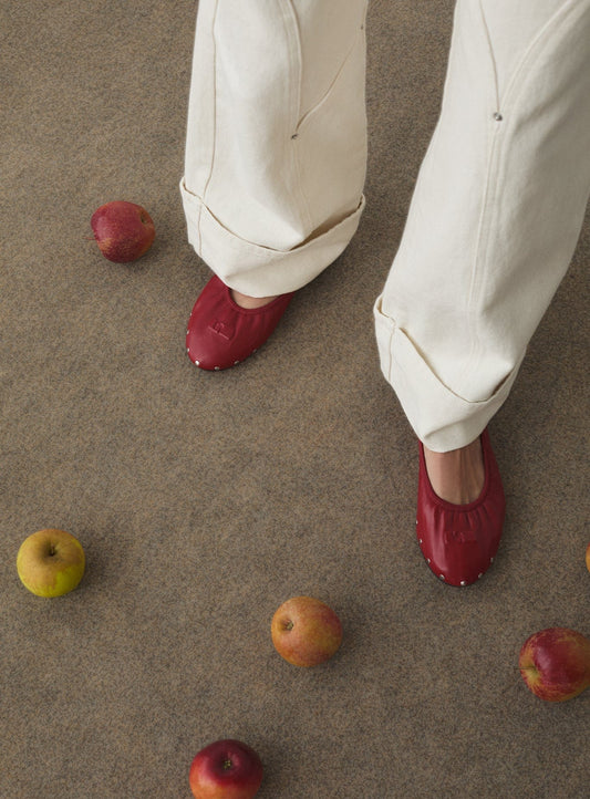 PLIÉ RED STUDS BALLERINA