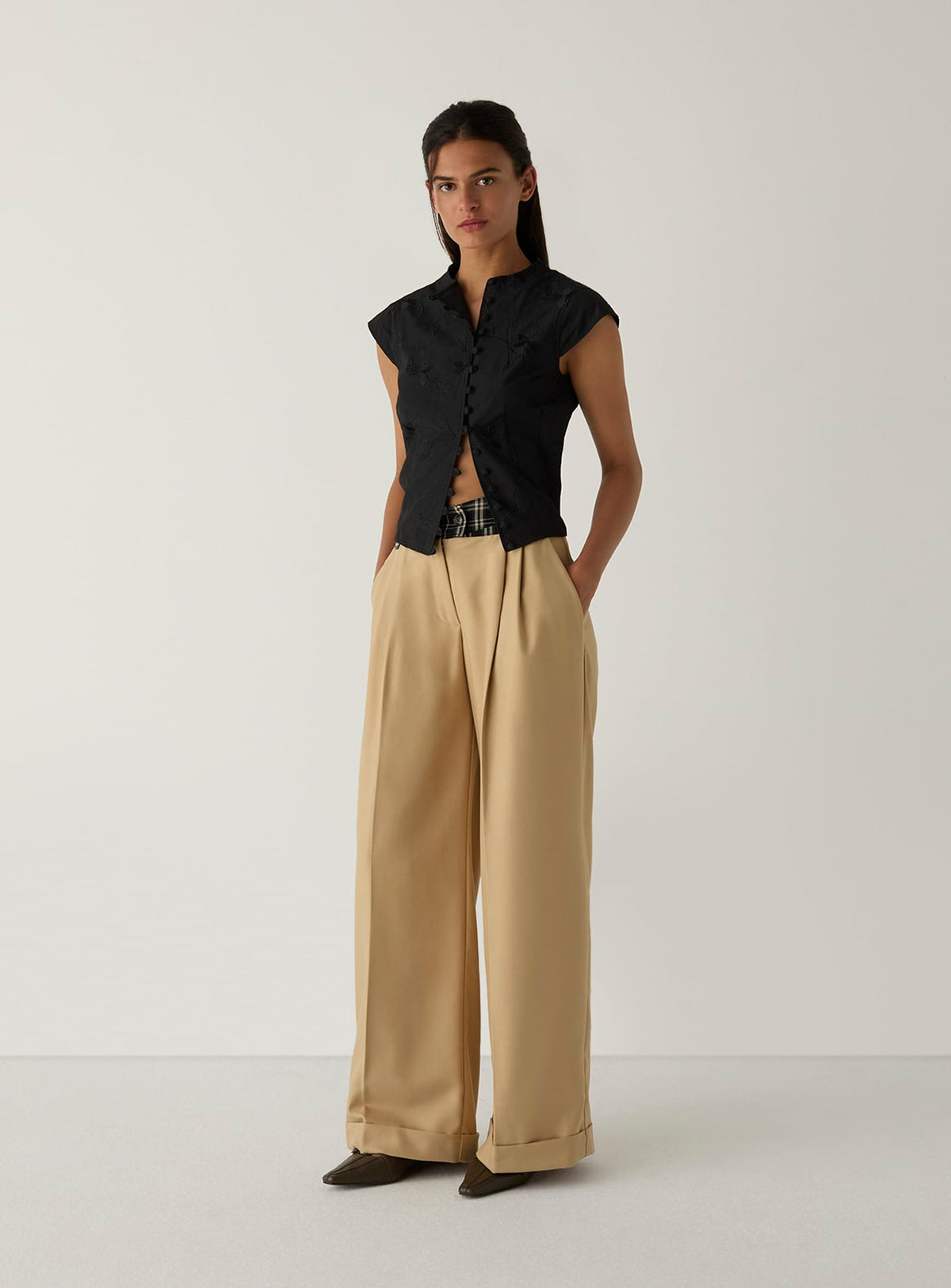 MELANI BLACK ASYMMETRIC BLOUSE