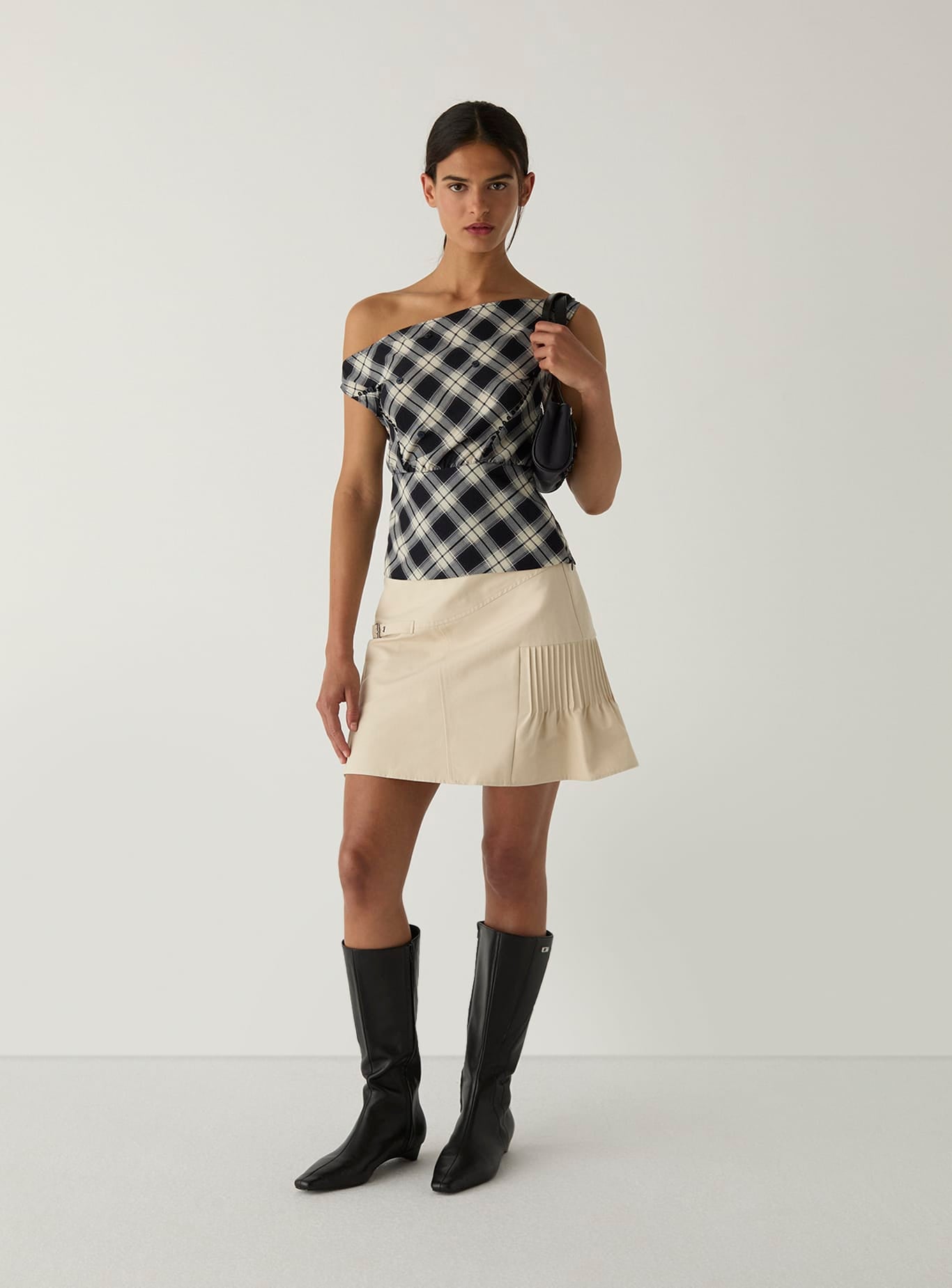 TATE BLACK SQUARED ASYMMETRIC TOP