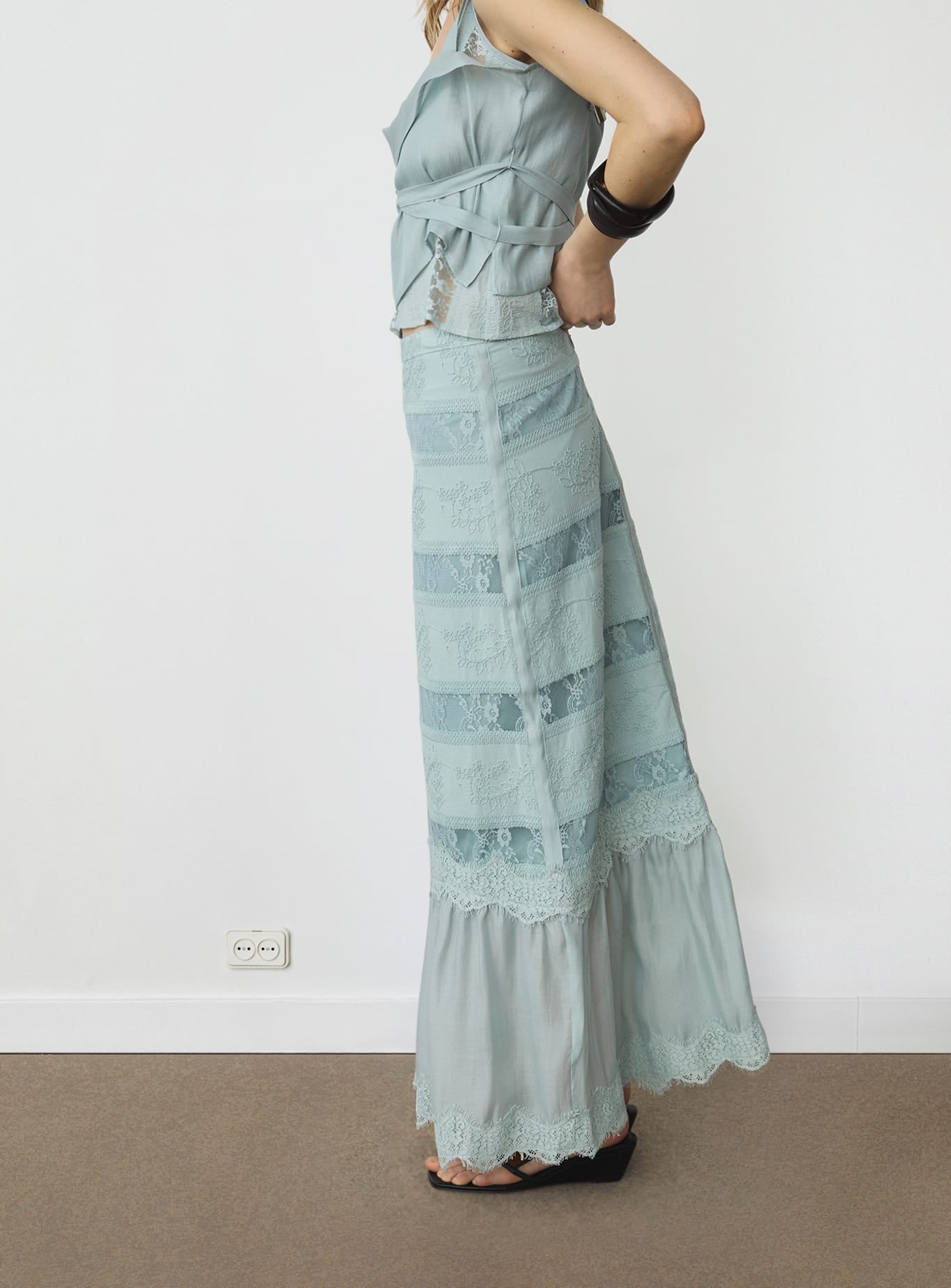 VALENTINA BLUE LACE MIDI SKIRT