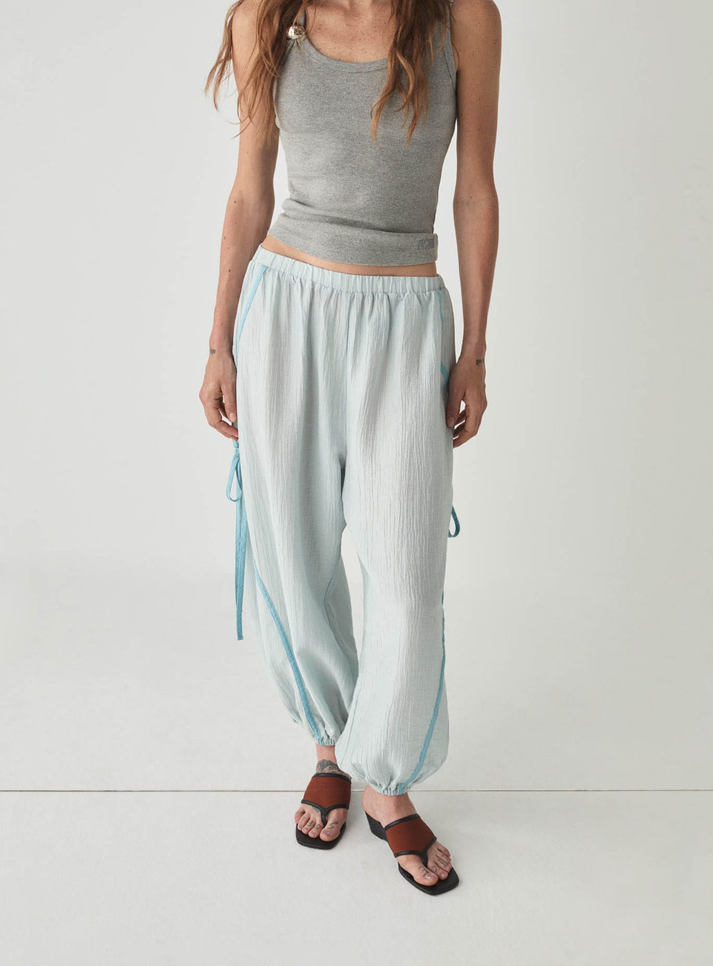 CLOVE BLUE BALLOON PANTS