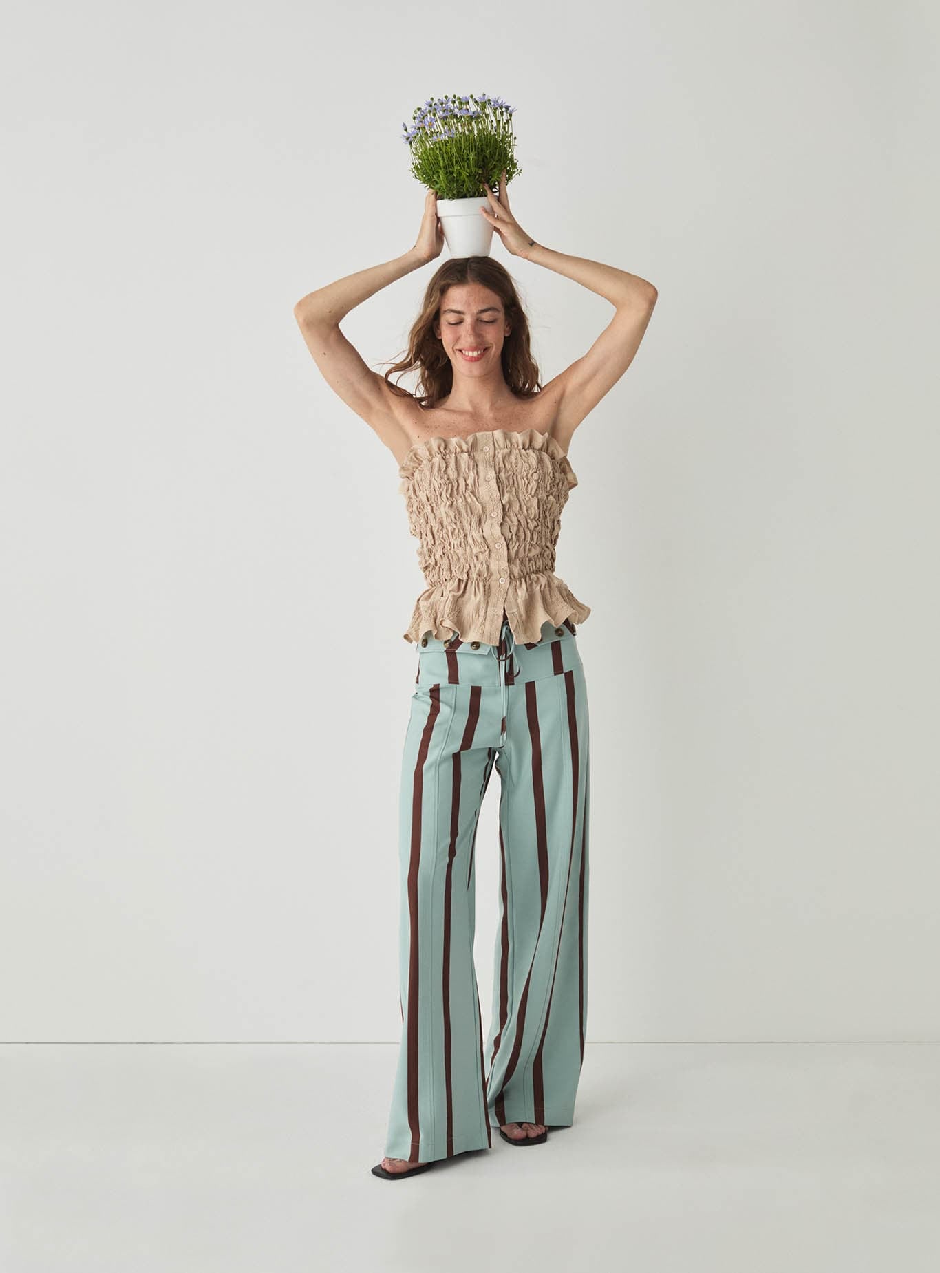 SUSAN SAND STRAPLESS TOP